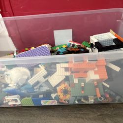 Assorted Legos