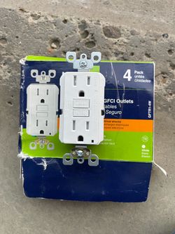 Leviton GFCI Outlets 4-Pack White GFTR1-4W