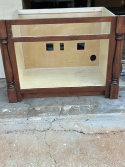 Kitchen cabinet