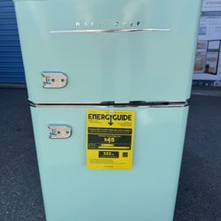 Magic Chef Retro 3.2 cu. ft. 2-Door Mini Fridge in Mint Green