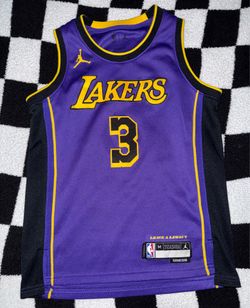 Lakers jersey youth size Medium Davis