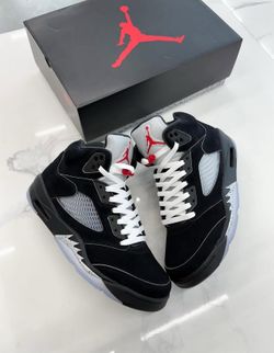 Jordan 5’s Metallic