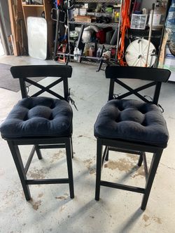 Bar stools with cushions
