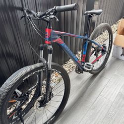 Giant Talon Mountain Bike