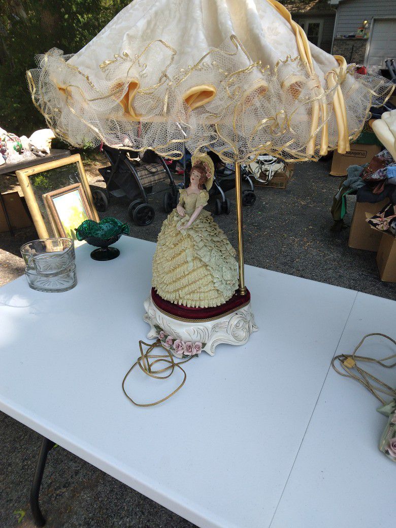 ANTIQUE.      LAMPS.   TODAY ONLY.  275. BOTH.      https://offerup.com/redirect/?o=TkVFRC5UTw==.  PAY. BILLS 