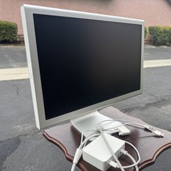 Apple Cinema Display 20” Inch Computer Monitor (Aluminum) M9177LL/A - A1081