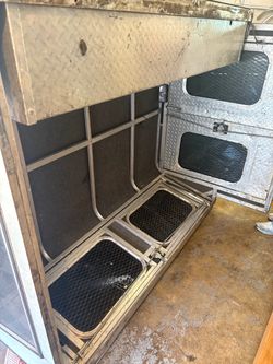 Heavy Duty Aluminum truck canopy with ladder rack