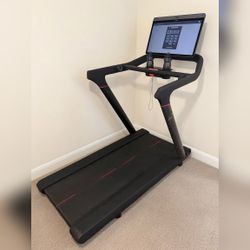 Peloton Tread - Excellent - 2022 - Pflugerville, TX