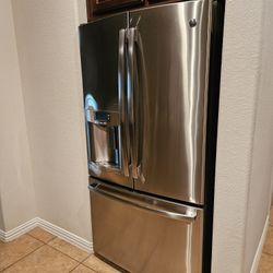 GE Refrigerator - Stainless Steel French Door With Bottom Freezer