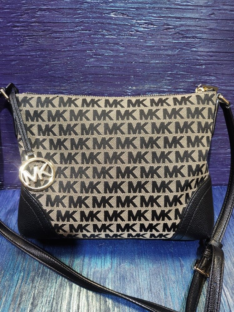 MICHAEL KORS FALLON MK Signature Beige Black Jacquard Messenger Shoulder Bag