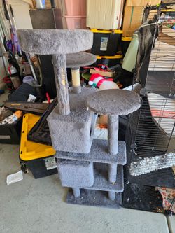 Cat tree