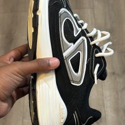 Dior black and white B22 trainers #lifestyle #sneakers