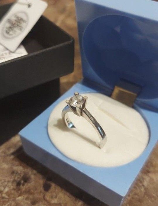 SWAROVSKI ZIRCONIA ENGAGEMENT 925 STERLING SILVER RINGS💍