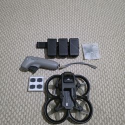 DJI AVATA WITH GOGGLES 2, MOTION CONTROLLER AND 3 BATTERIES 