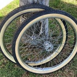 Vintage Schwinn,  26” S2,  Beach Cruiser,  Wheel Set, Rims, Nice Clean Chrome & Spokes, Good Tires, Spin Straight , Located In LaHabra 