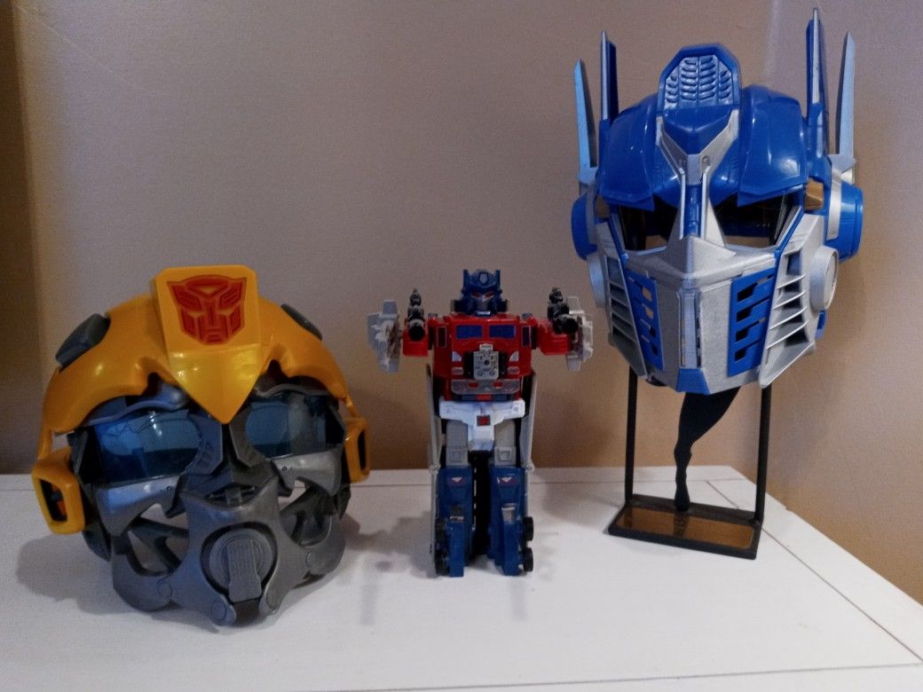 Lot of 3 Transformer Collectibles