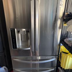 LG French-door Refrigerator 