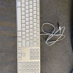 Apple Keyboard