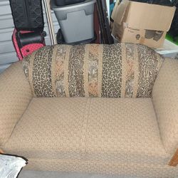 Sofa/Loveseat