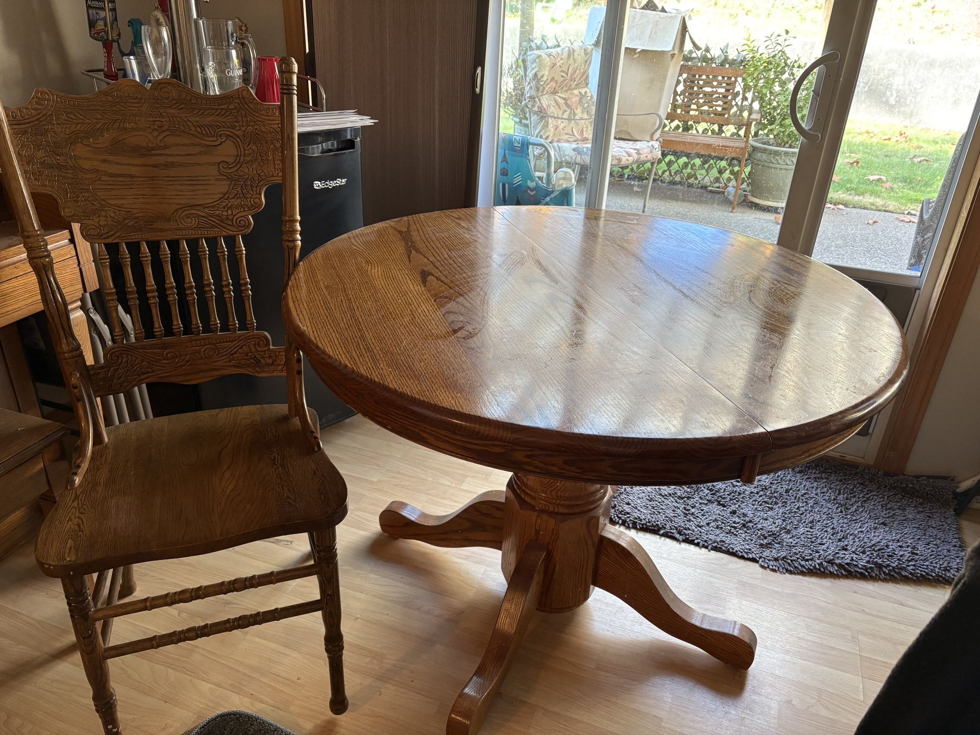 Solid Oak Dining Set – Table with Leaf + 6 Matching Chairs