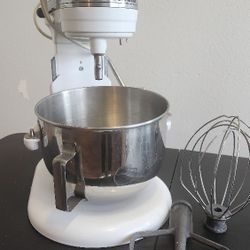 Kitchen Aid Stand Mixer 