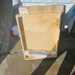 Pullout shelf have 2