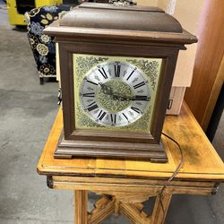 Spartus Electric Mantle Clock
