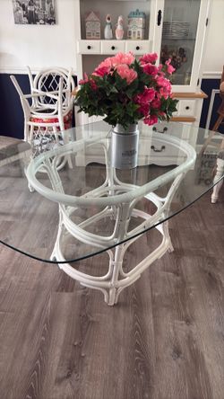 Glass rectangle kitchen table with 6 chairs