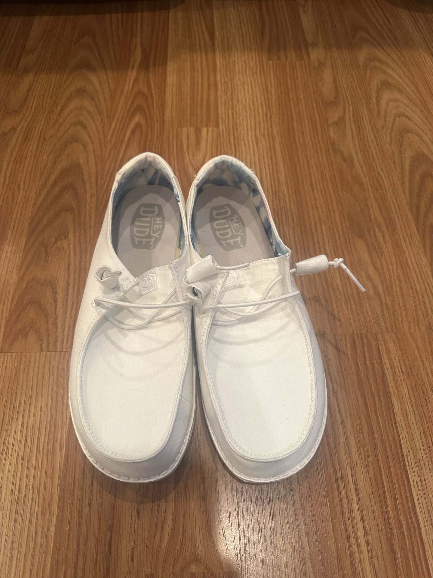 Womens Hey Dude Shoes Size 8.5