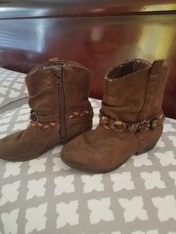Cowboys boots for girl size 10