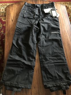 SNOWPANTS BRAND NEW