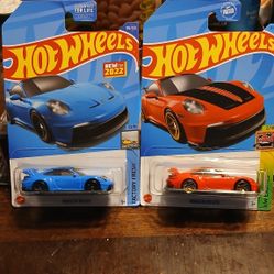 2021 Porsche 9II Gt3 (2) 1:64 Scale Hot Wheels π₯ π New.  ** Buy $20+ Get a Free Random Hot Wheels Sealed