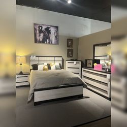 4PC White Real wood Bedroom set King or Queen Bed frame