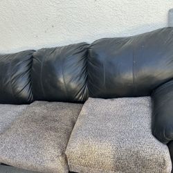 Black Pull Out  Bed Couch