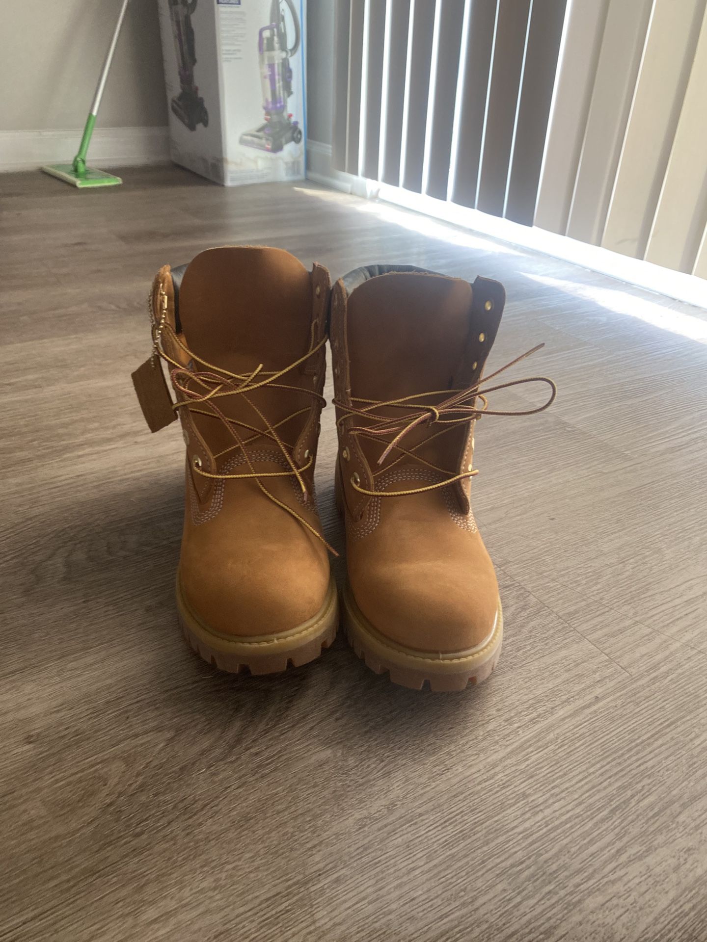 timberland boots Size 6.5 Men