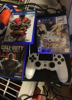 Ps4 with 3 game