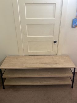 Tv stand