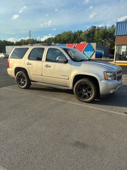 07 Chevy Tahoe LT v8