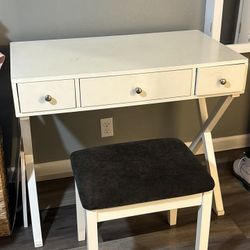 Vanity Table With Chair