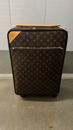 Louis Vuitton LV Monogram Classic suitcase