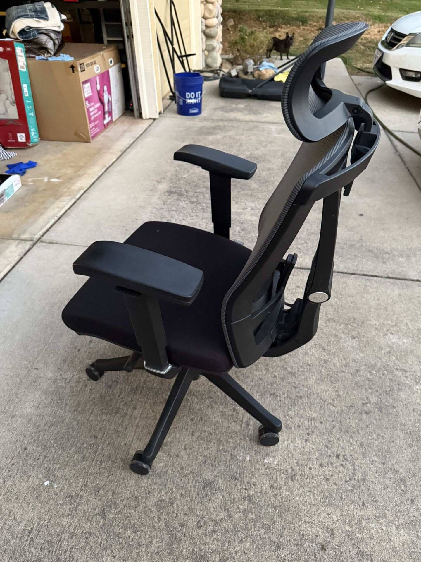 Autonomous Ergonomic Office Chair