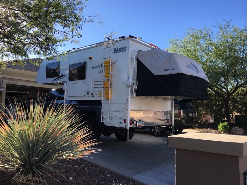 2008 Lance 830 Short Bed Truck Camper RARE