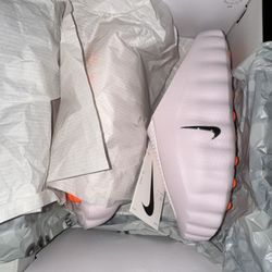Nike Mind 001