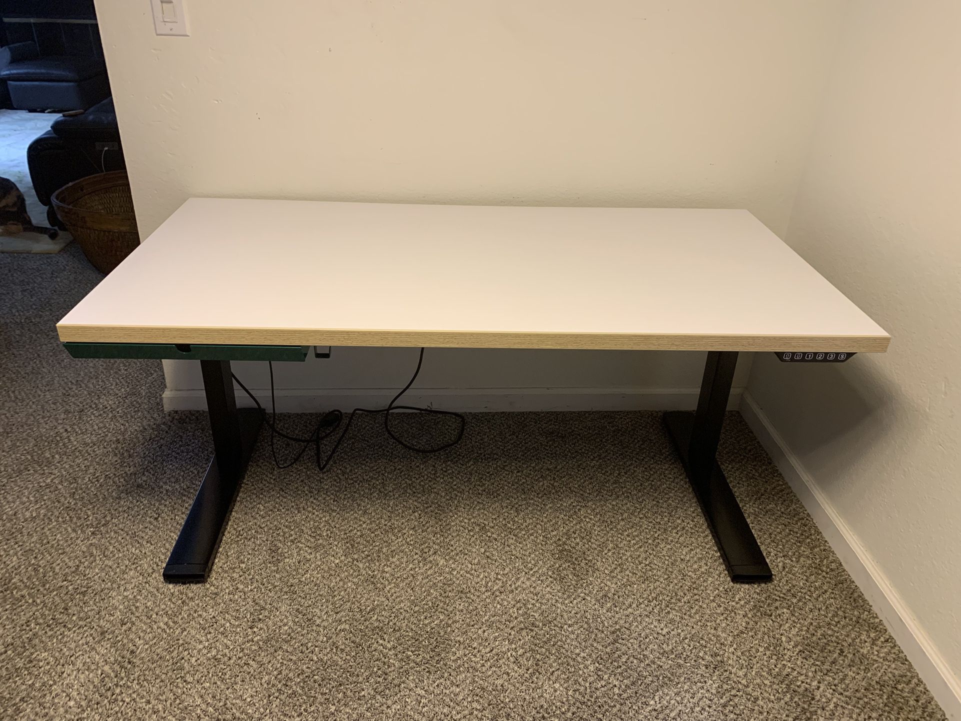 Steelcase Elective Elements Freestanding Electric Adjustable Height Desk