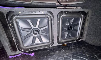 2 Kicker Solo-Baric L7 12” w/ Ported Box & Kicker CXA1800.1 Amp