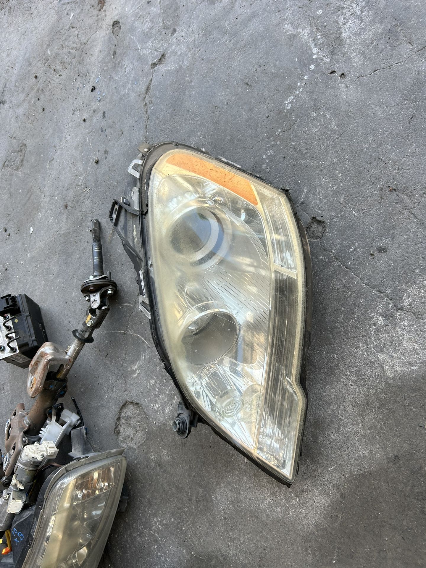 2008-2012 Mercedes Benz ML 350 Left Driver Headlight