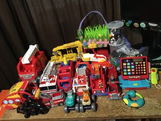 LOT OF KIDS TOYS FIRE TRUCKS CAMPER SPIDERMAN MOTORCYCLE BLIPPI BLUEY