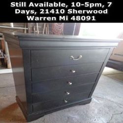 Dresser Chest Of Drawers PLUS LOTS MORE