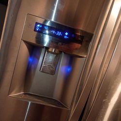 Refrigerator Kenmore Elite