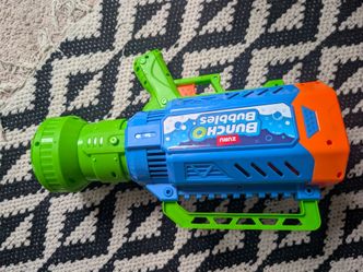 Zuru Bunch O Bubbles Toy Bubble Gun